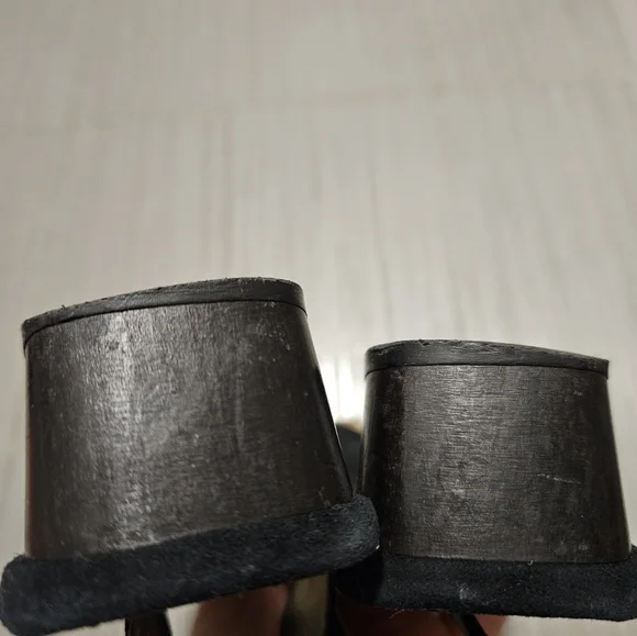 Theory Black suede 7.5 slingback block heels - Picture 3 of 3